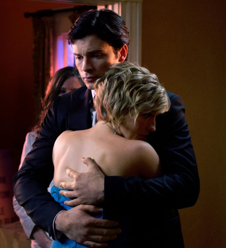 smallville series finale tom welling erica durance michael rosenbaum